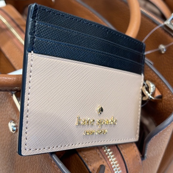 Kate Spade Madison Small Slim Card Holder
Toasted Hazelnut Multi
NWT - Picture 4 of 16